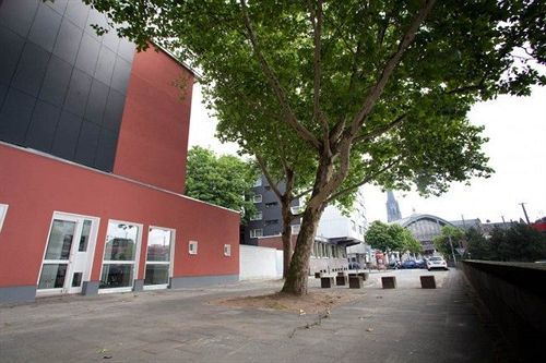 Pathpoint Cologne - Backpacker Hostel Exterior foto